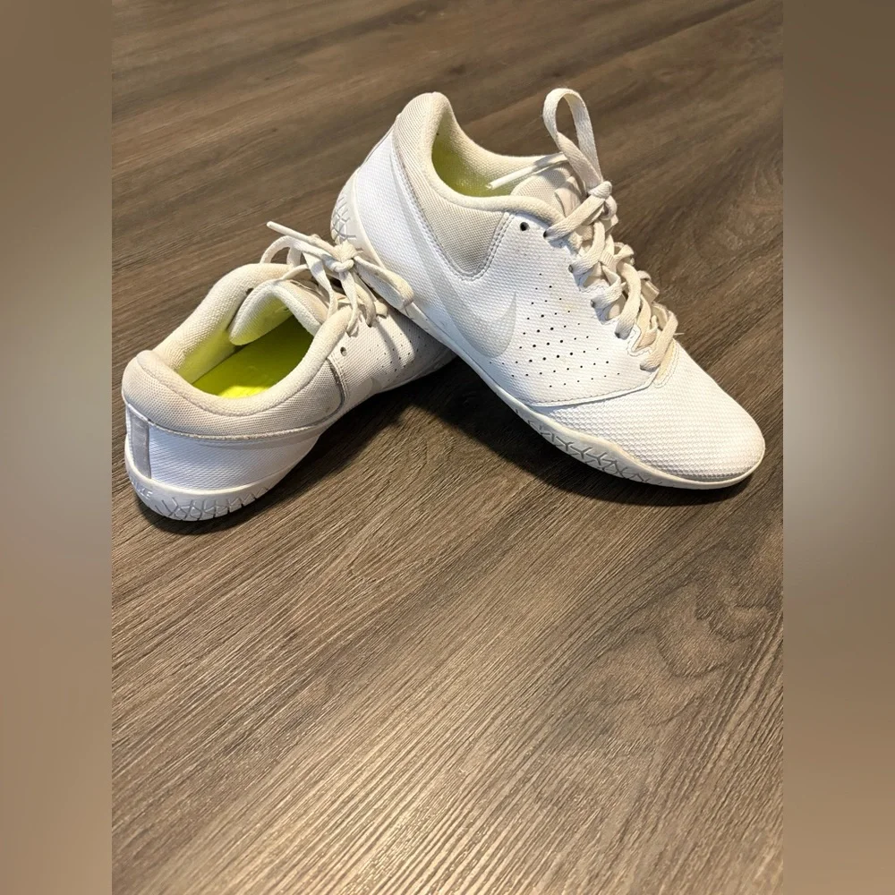Nike White Athletic Cheer Shoes - Picture 1 of 3